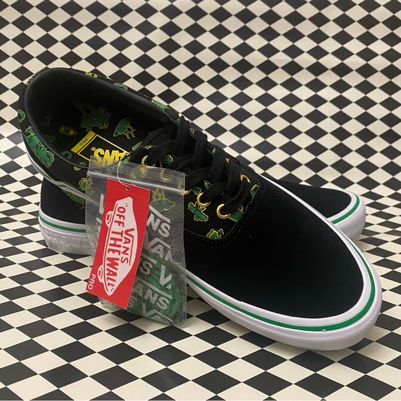 NWT Shake Junt Vans - Picture 3 of 6